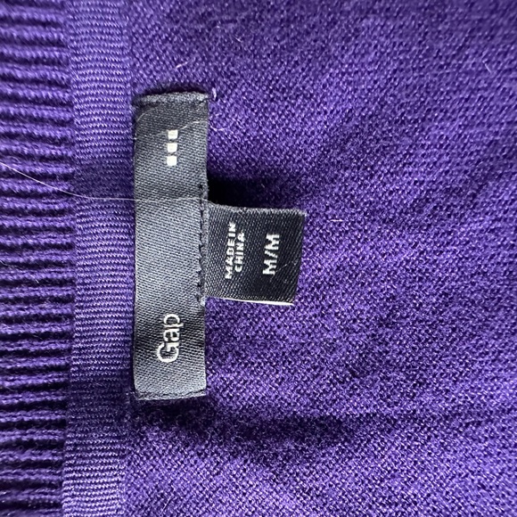 Cute purple cardigan. Size M. - Picture 4 of 5